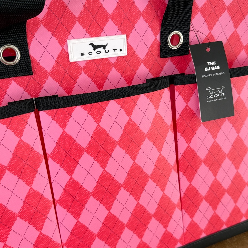 Scout The BJ Pocket Tote Bag Pink Argyle - Picture 11 of 11